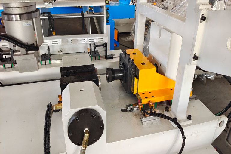 tube and pipe bending machine